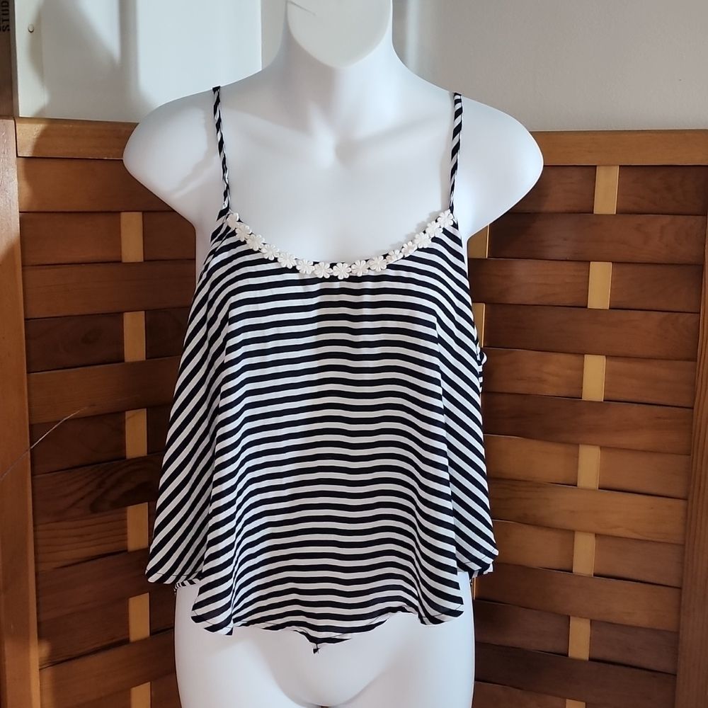 Timing brand crop top